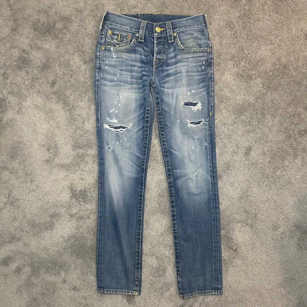 True Religion Jeans Women 26 (Fit 29x32) Blue Skull Rose Patch Slim Straight Y2K - Picture 4 of 15